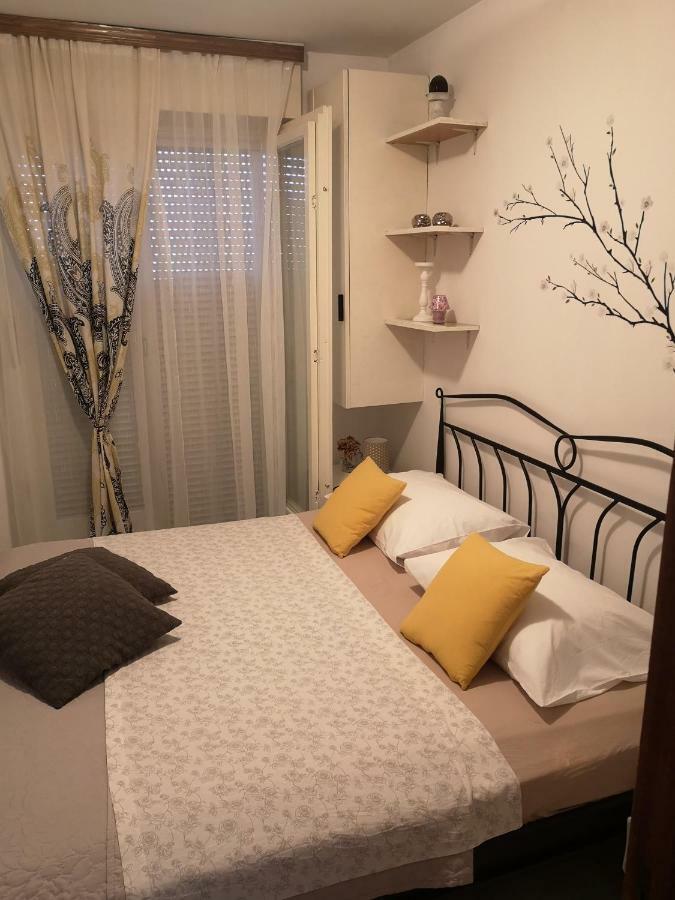 דירות זאדאר Apartman Mera מראה חיצוני תמונה